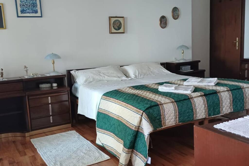 Brezza Marina - Appartamento In Villa Fronte Mare Trieste Exterior photo