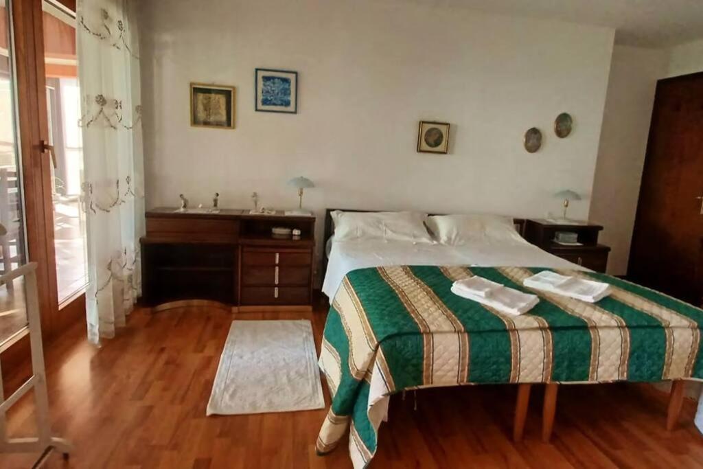 Brezza Marina - Appartamento In Villa Fronte Mare Trieste Exterior photo